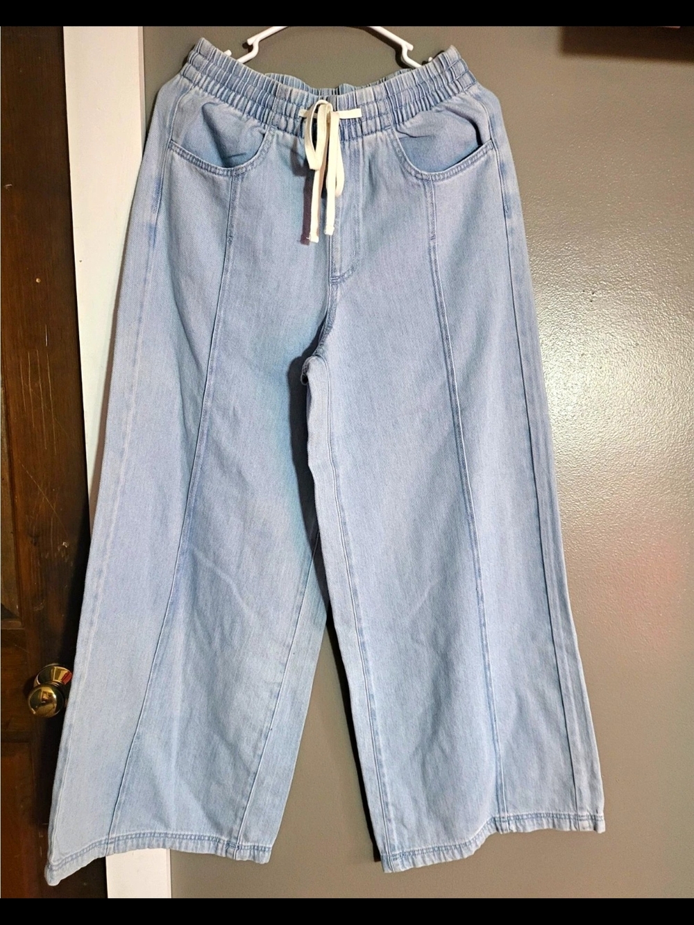 Universal Thread Women’s Wide-Leg Denim Jeans Light Wash Drawstring 5-Pocket